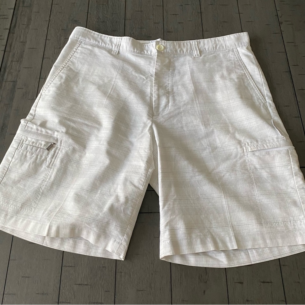 Greg Norman Collection White Cargo‎ Shorts Size 34